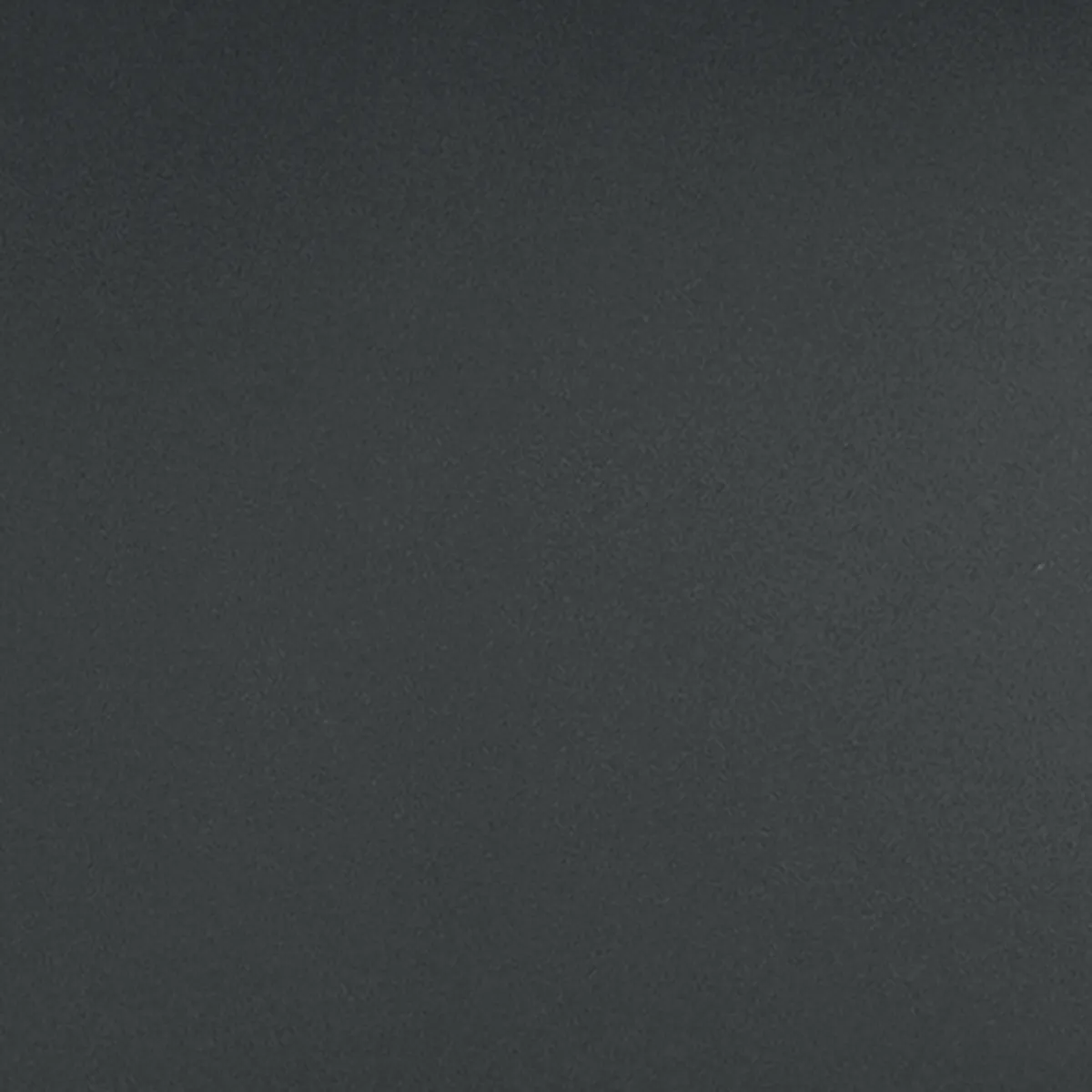 Magnesit black — מתכת