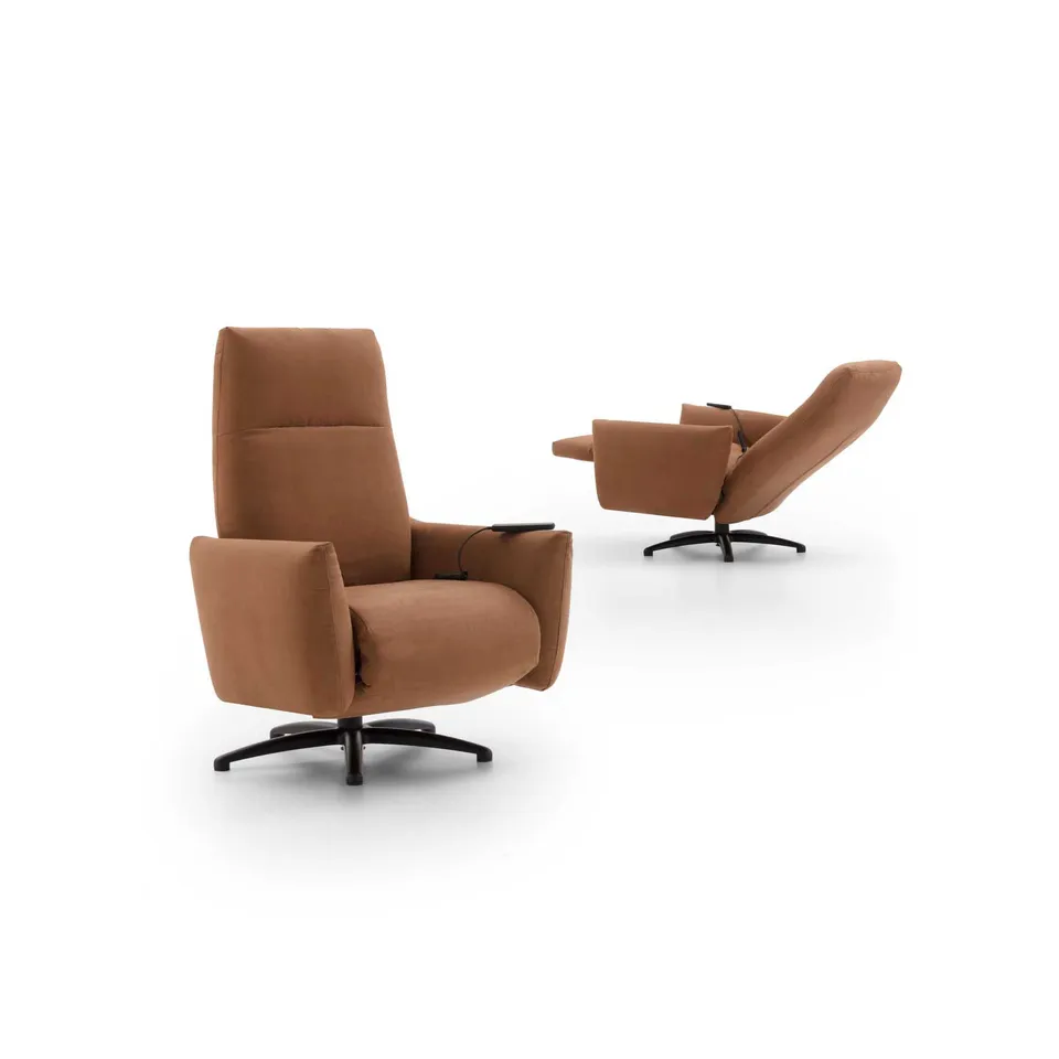 כורסת ריקליינר חשמלית Prince של LeComfort