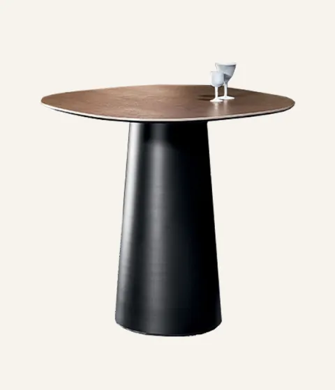 שולחן בר לחוץ Totem של Sovet Italia