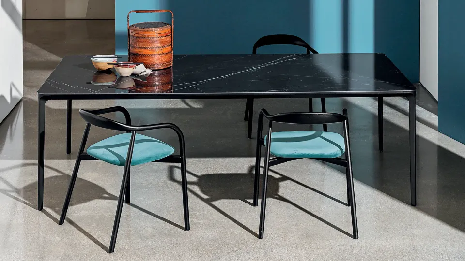 כיסא Autumn Chair של Sovet עם מסגרת עץ מילה מלא