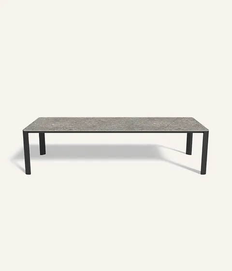 שולחן אוכל Kodo של Sovet Italia