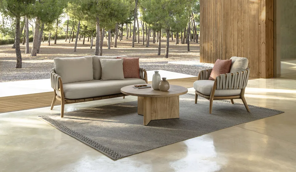 שולחן קפה עגול Venice D90 של Talenti עם בסיס Accoya ומשטח אבן לבה