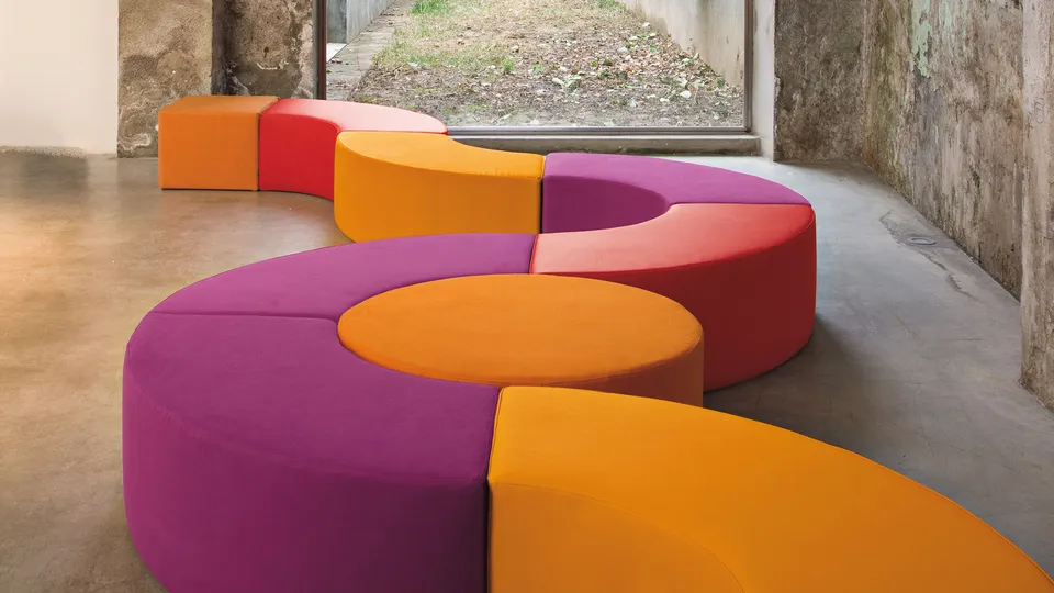 פוף מודולרי Nesos של Twils בסידור גלי